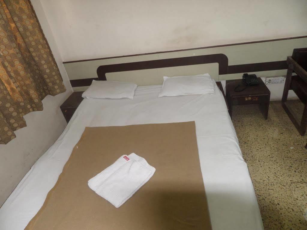 Hotel Shilpa Nashik Exterior photo